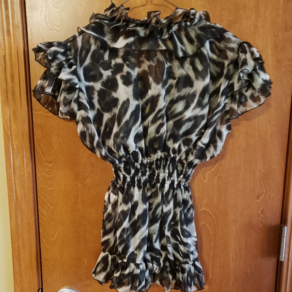 Button up top - Picture 2 of 2